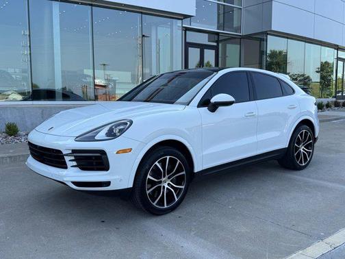 2022 Porsche Cayenne 