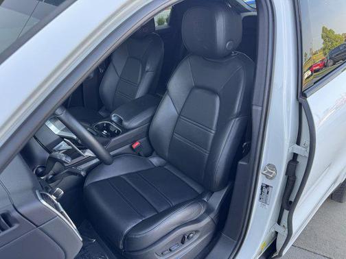 2022 Porsche Cayenne 