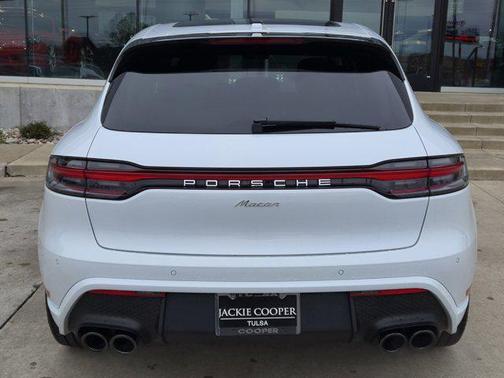 2024 Porsche Macan Base