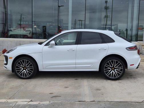 2024 Porsche Macan Base