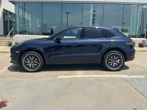 2020 Porsche Macan S