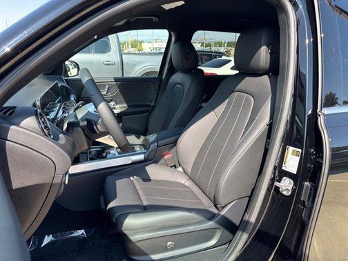 2025 Mercedes-Benz GLB 250 Base