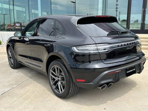 2025 Porsche Macan 