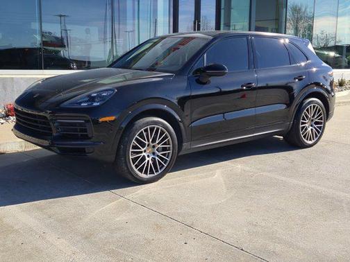 2023 Porsche Cayenne Platinum Edition