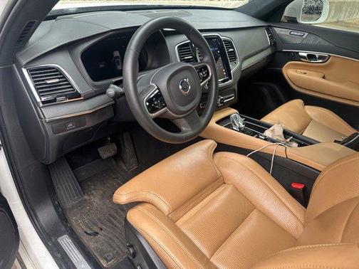 2023 Volvo XC90 B6 Ultimate 7-Seater