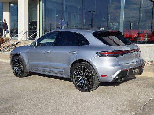 2024 Porsche Macan Base