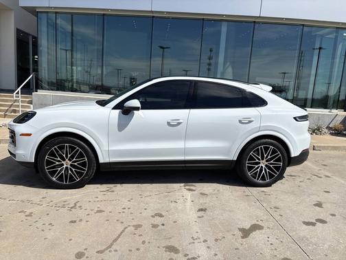 2024 Porsche Cayenne 