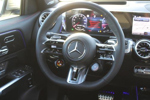 2025 Mercedes-Benz AMG GLB 35 