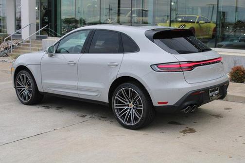 2025 Porsche Macan 