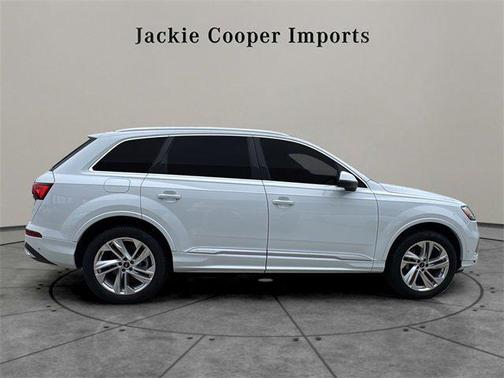 2023 Audi Q7 55 Premium Plus