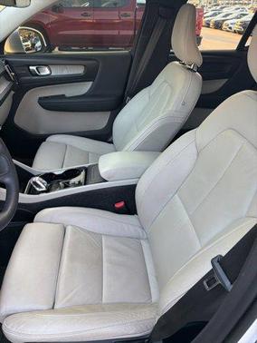 2022 Volvo XC40 T5 Inscription