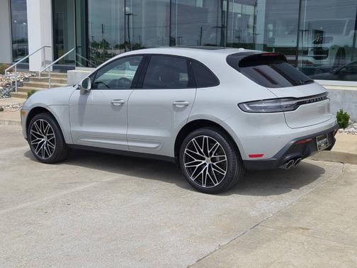 2025 Porsche Macan 