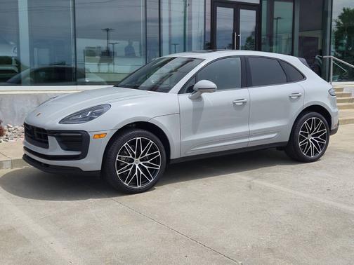 2025 Porsche Macan 
