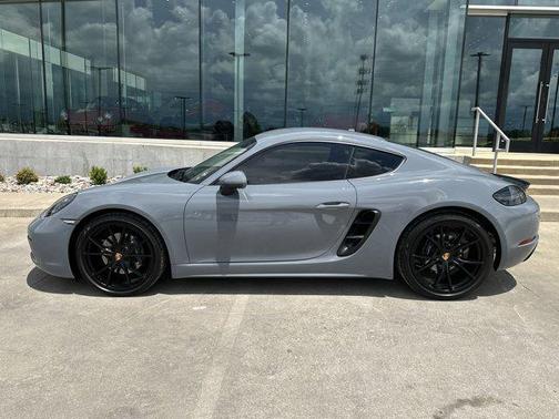 2024 Porsche 718 Cayman Style Edition