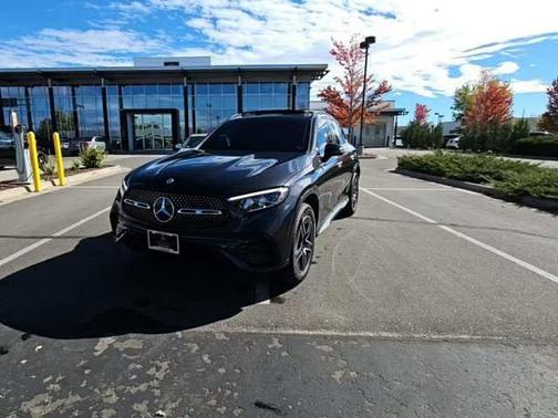 2025 Mercedes-Benz GLC 300 