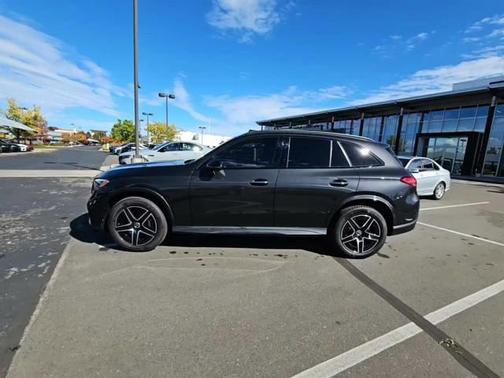 2025 Mercedes-Benz GLC 300 