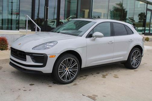 2025 Porsche Macan AWD
