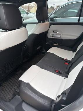 2023 Mercedes-Benz GLB 250 