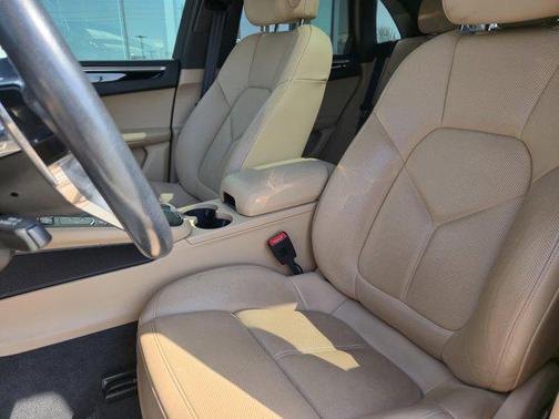 2020 Porsche Macan Base