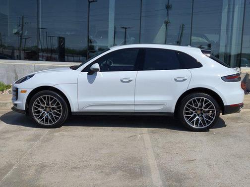 2020 Porsche Macan Base