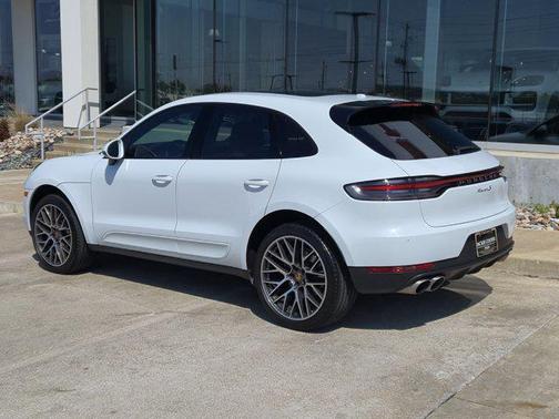 2020 Porsche Macan Base