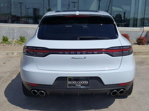 2020 Porsche Macan Base