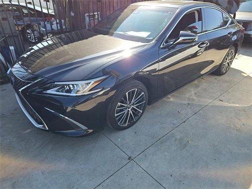 2023 Lexus ES 300h Base