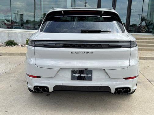 2026 Porsche Cayenne GTS