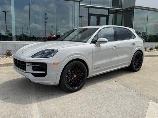 2026 Porsche Cayenne GTS