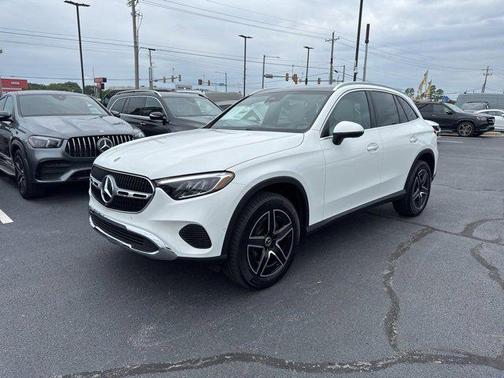 2026 Mercedes-Benz GLC 300 4MATIC