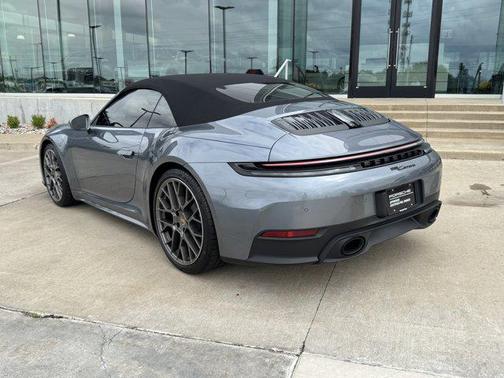 2025 Porsche 911 Carrera