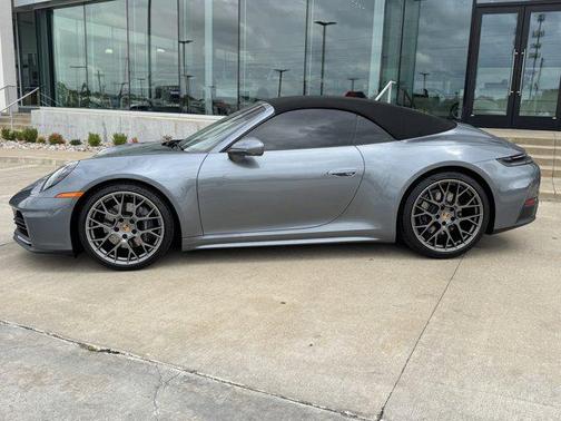 2025 Porsche 911 Carrera