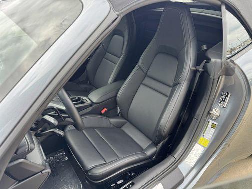 2025 Porsche 911 Carrera