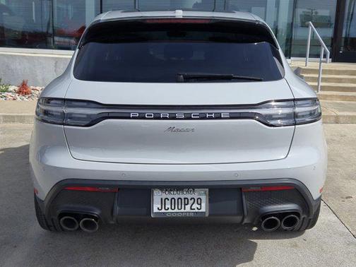2024 Porsche Macan Base