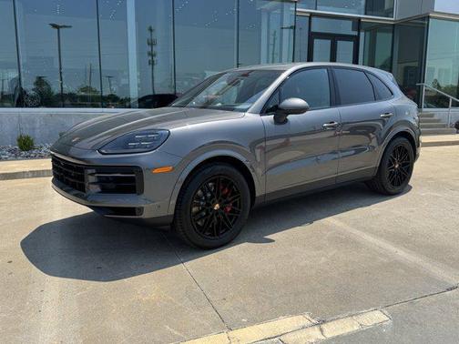 2025 Porsche Cayenne S
