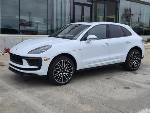 2024 Porsche Macan Base