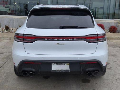 2024 Porsche Macan Base