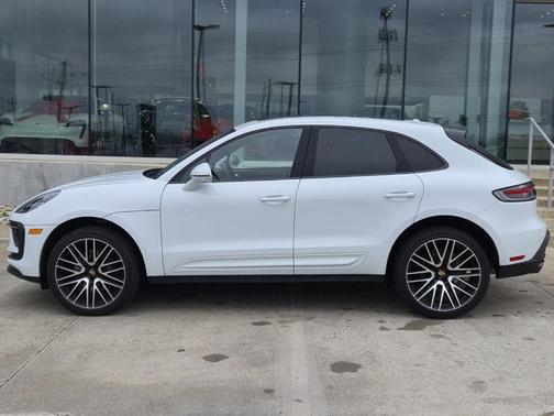 2024 Porsche Macan Base
