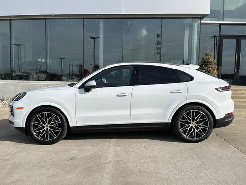 2024 Porsche Cayenne 