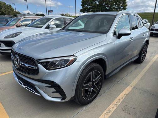 2025 Mercedes-Benz GLC 300 4MATIC