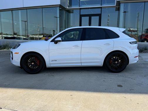 2026 Porsche Cayenne GTS