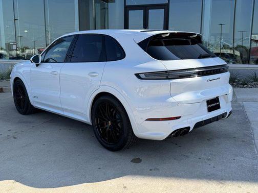 2026 Porsche Cayenne GTS