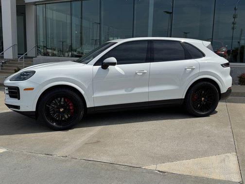 2024 Porsche Cayenne S