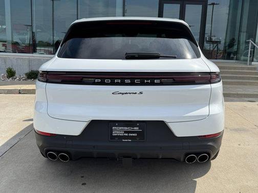 2024 Porsche Cayenne S