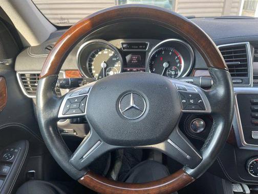 2013 Mercedes-Benz M-Class 4MATIC