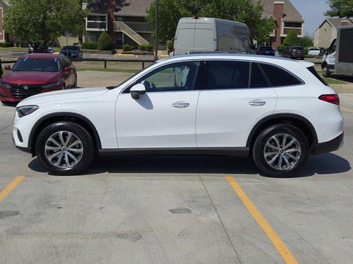 2025 Mercedes-Benz GLC 300 4MATIC