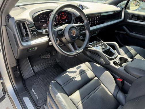 2024 Porsche Cayenne Coupe AWD