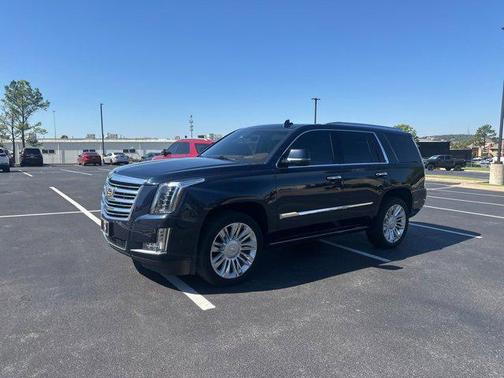 2017 Cadillac Escalade Platinum