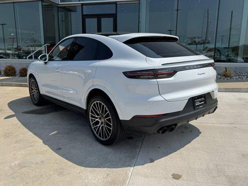 2023 Porsche Cayenne Platinum Edition