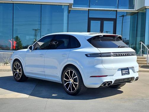 2024 Porsche Cayenne 